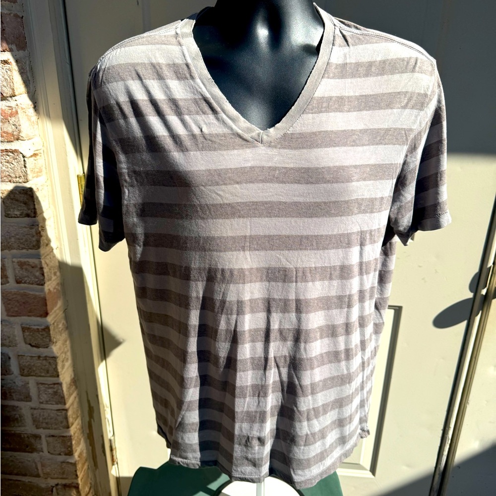 Converse One Star, V-neck, Short Sleeve, Shirt, Size Medium